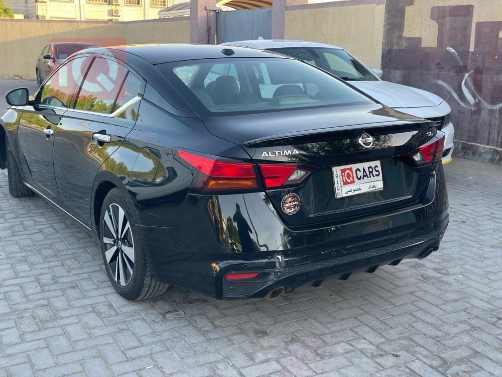 نيسان ألتيما